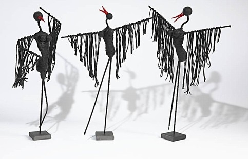 Skulpturelle fugle i Paverpol