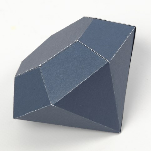 Foldet diamant af karton