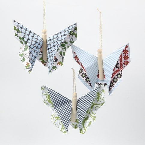 Sommerfugl i origami af London designpapir fra Vivi Gade